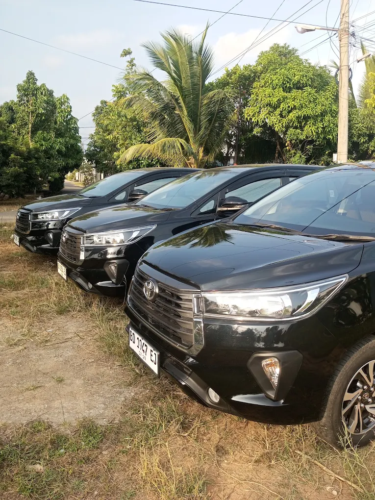 Galeri Raka Rent Car 3