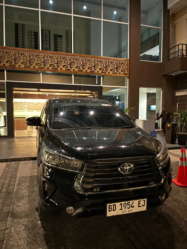 Galeri Raka Rent Car