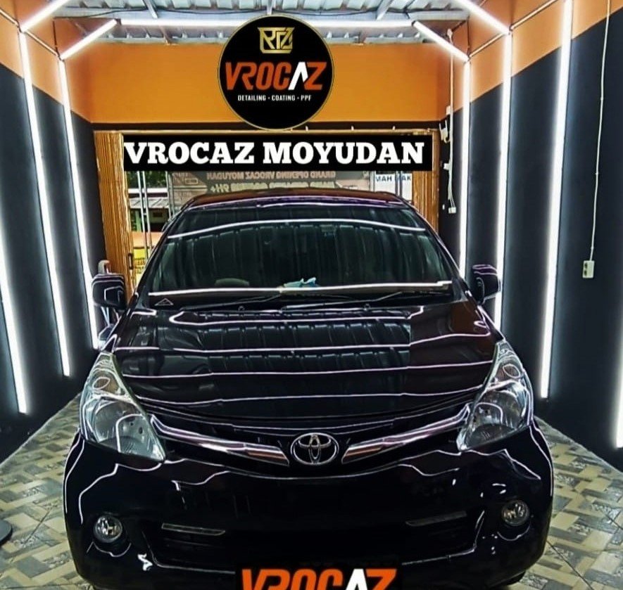 Desain Interior Salon Mobil