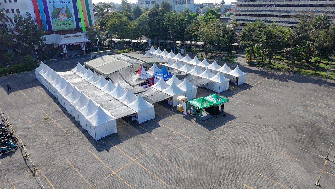 Tenda Plafon Serut Putih